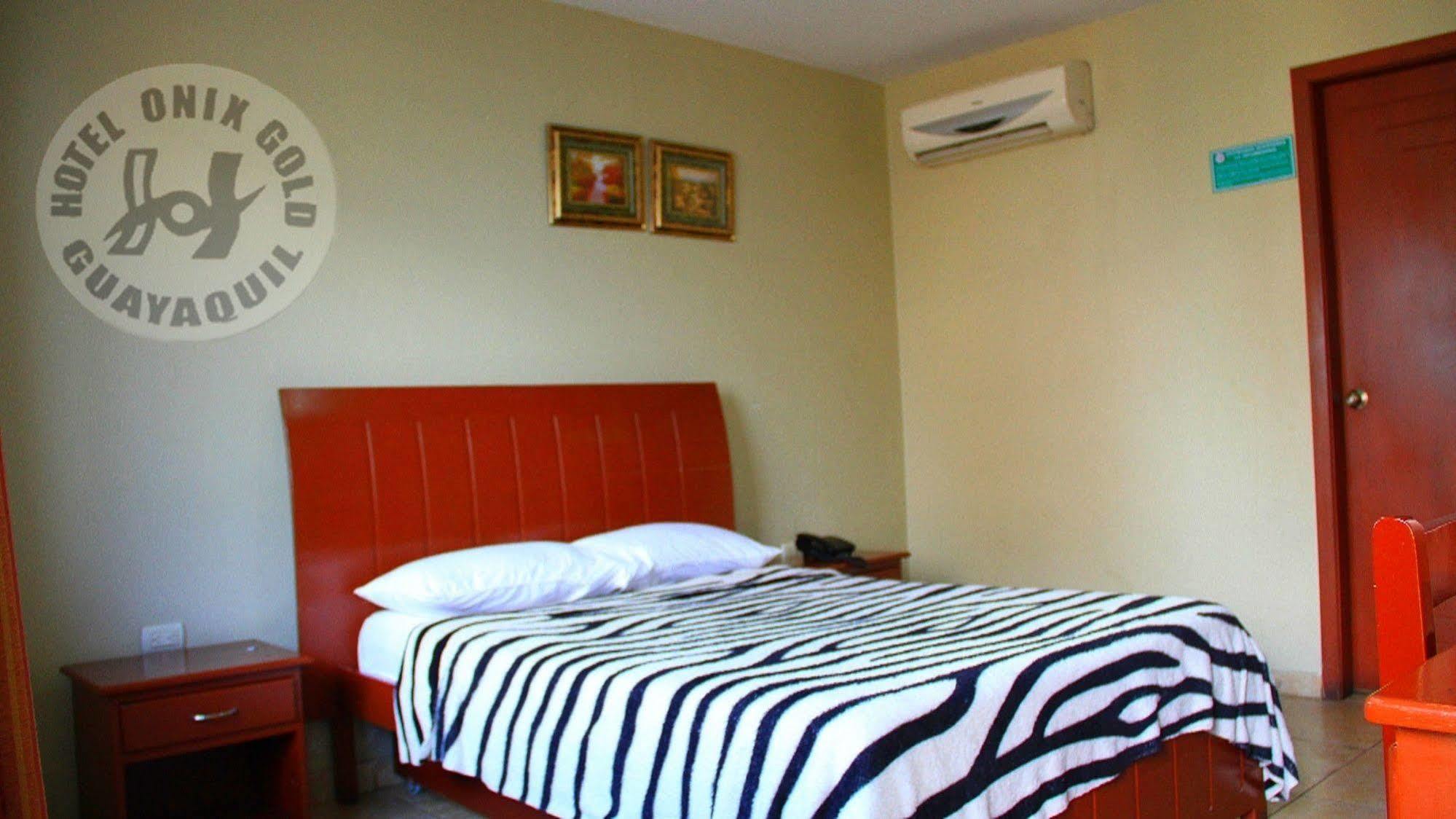 Hotel Onix Gold Guayaquil Bagian luar foto